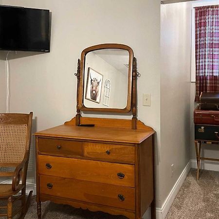 Quiet Hollister Cabin Walk To Lake Taneycomo Bagian luar foto