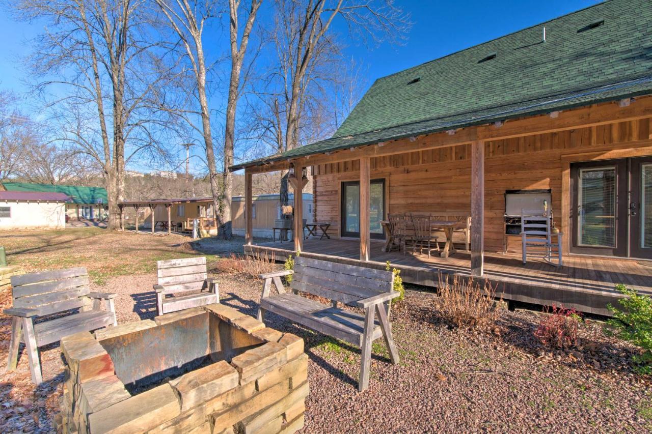 Quiet Hollister Cabin Walk To Lake Taneycomo Bagian luar foto