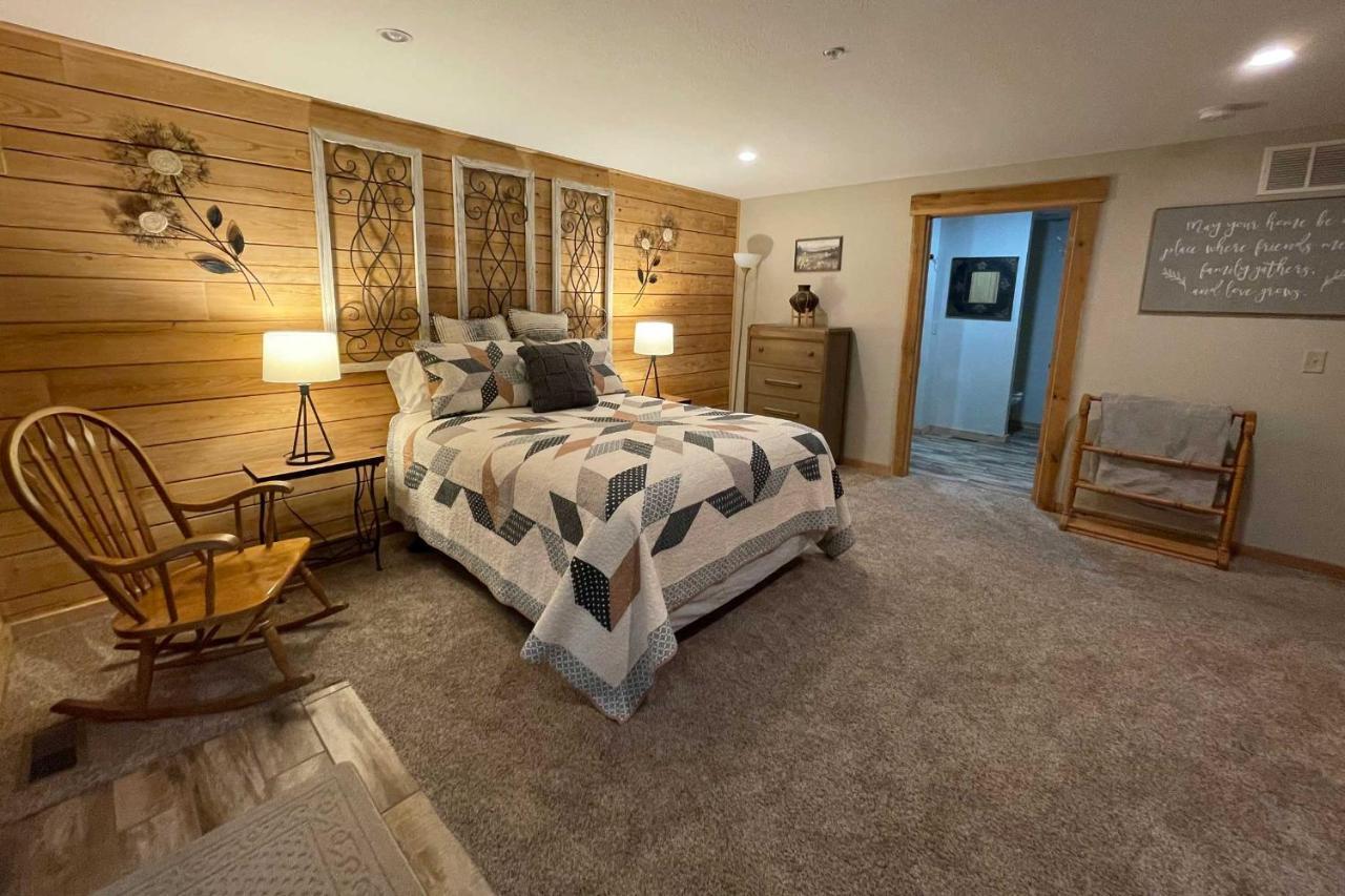 Quiet Hollister Cabin Walk To Lake Taneycomo Bagian luar foto